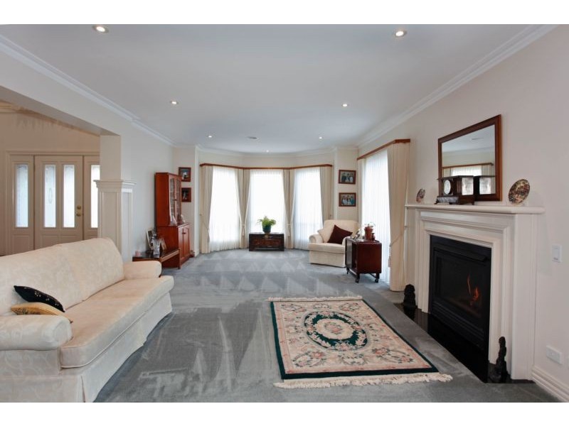 66 Montbrae Circuit, Narre Warren VIC 3805