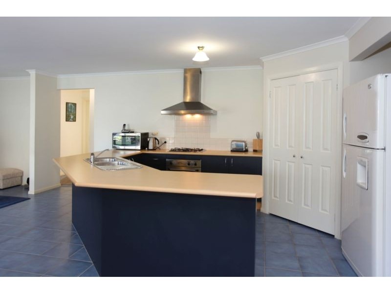 41 Sherwood Road, Narre Warren South VIC 3805