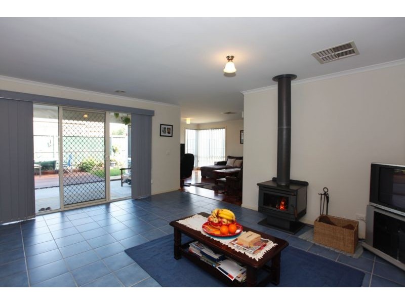 41 Sherwood Road, Narre Warren South VIC 3805