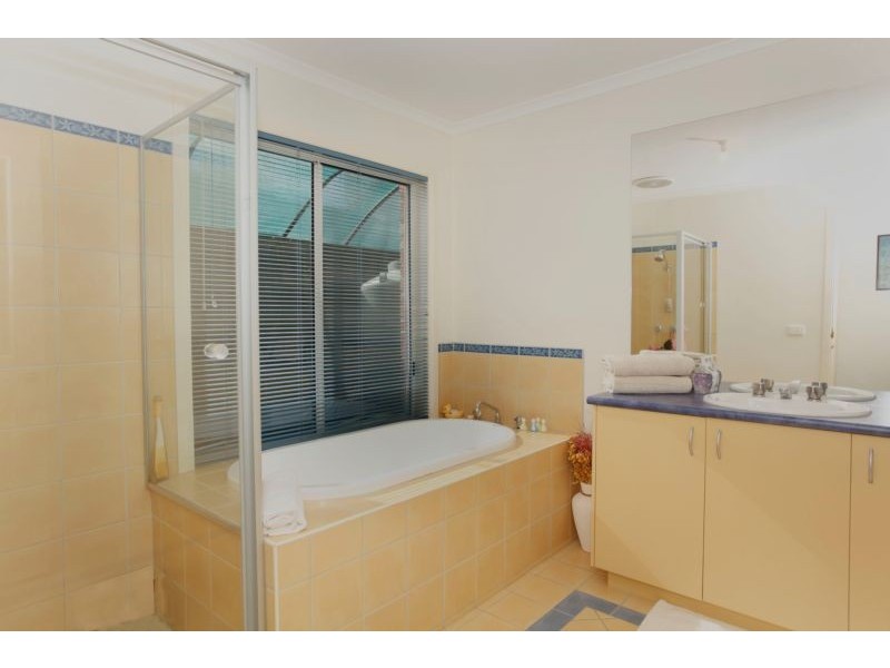 41 Sherwood Road, Narre Warren South VIC 3805