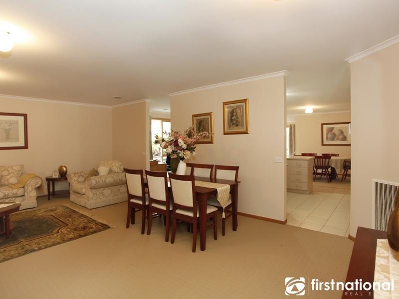 12 Waverley Close, Narre Warren VIC 3805