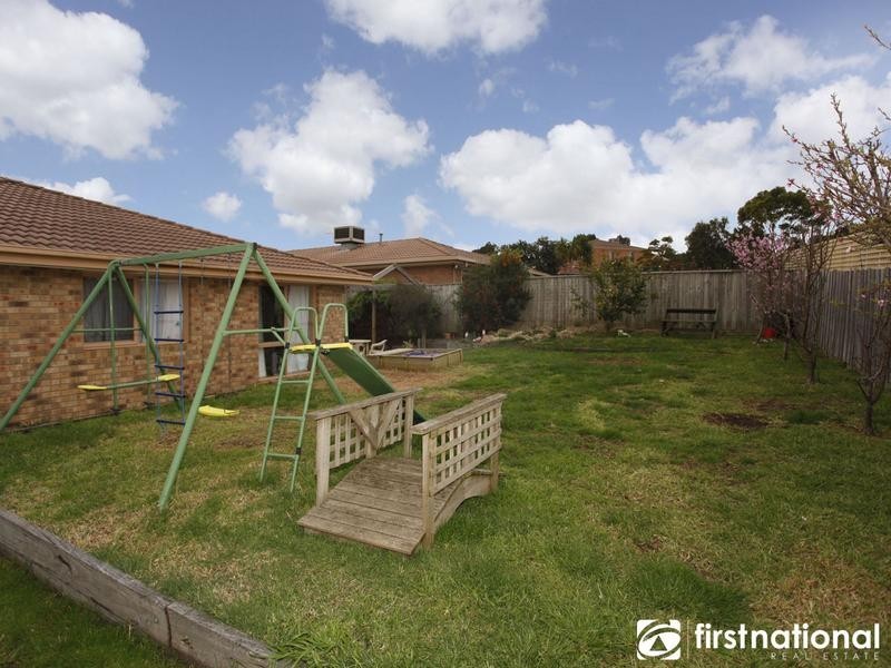 12 Waverley Close, Narre Warren VIC 3805