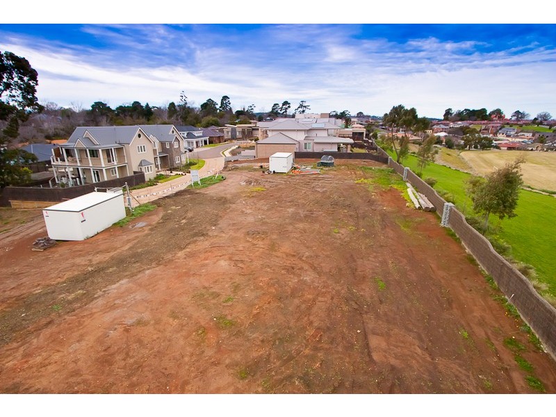 12B-48 Langmore Lane, Berwick VIC 3806