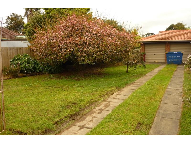 2 Valley Fair Drive, Narre Warren VIC 3805