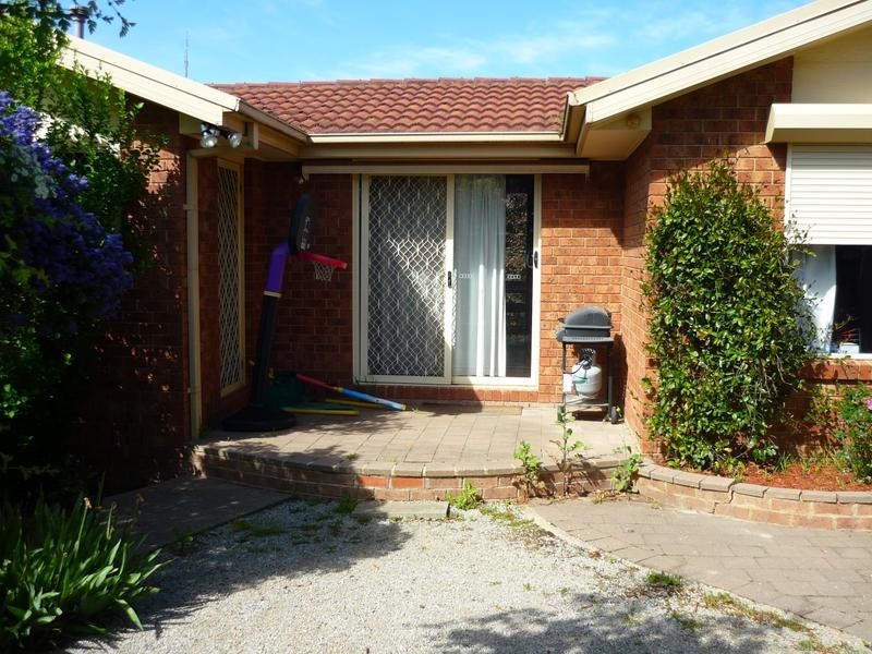 20 Glendale Crescent, Berwick VIC 3806