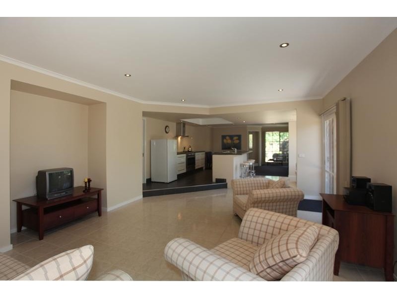 29 Lydia Mary Drive, Berwick VIC 3806