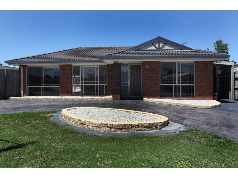 17 Meredith Close, Narre Warren VIC 3805