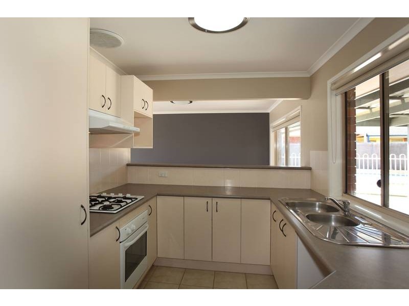 17 Meredith Close, Narre Warren VIC 3805