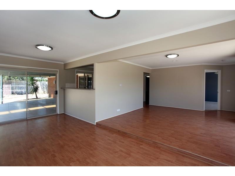 17 Meredith Close, Narre Warren VIC 3805