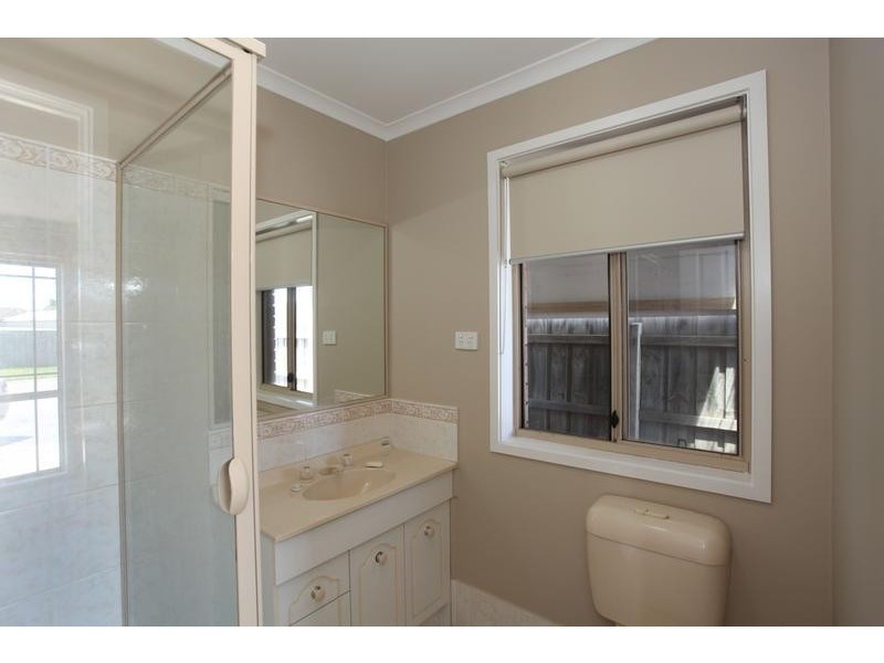 17 Meredith Close, Narre Warren VIC 3805