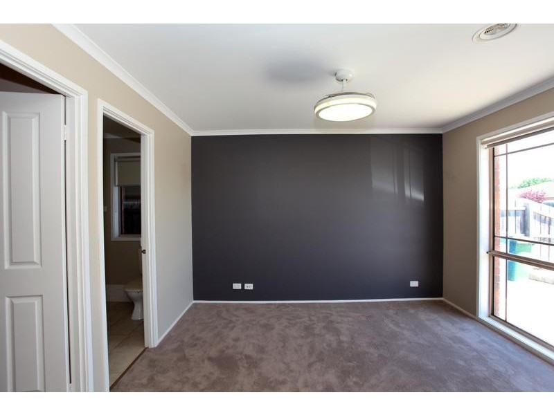 17 Meredith Close, Narre Warren VIC 3805