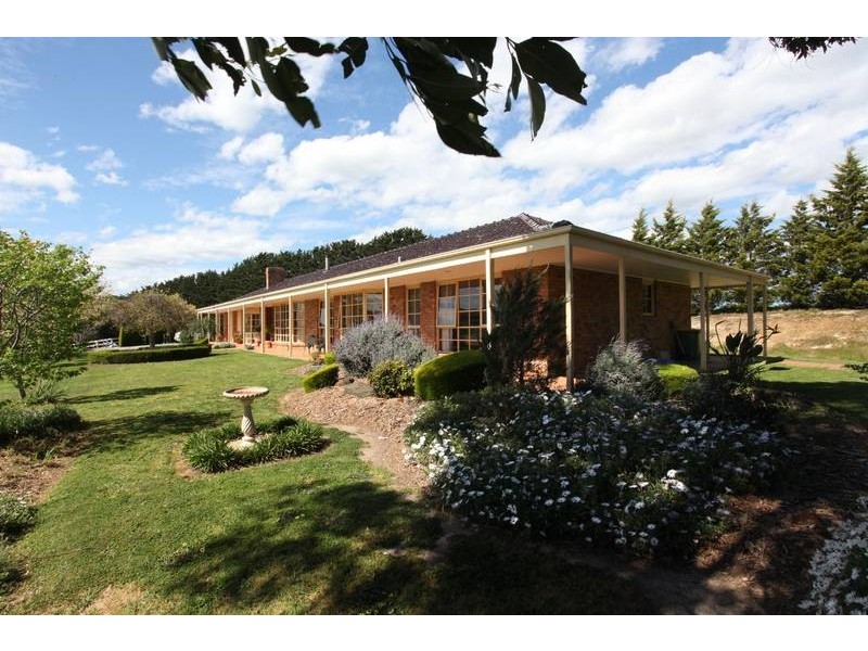 427 Brown Road, Officer VIC 3809