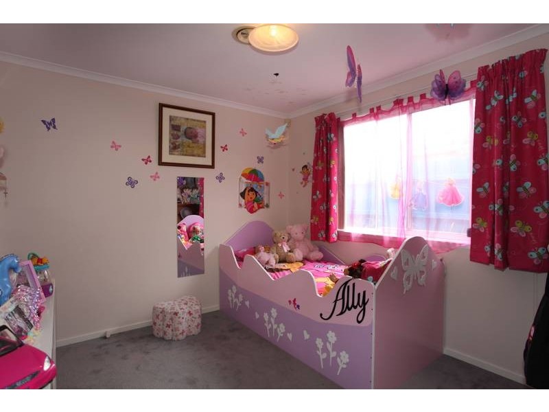 83 Bellevue Drive, Berwick VIC 3806