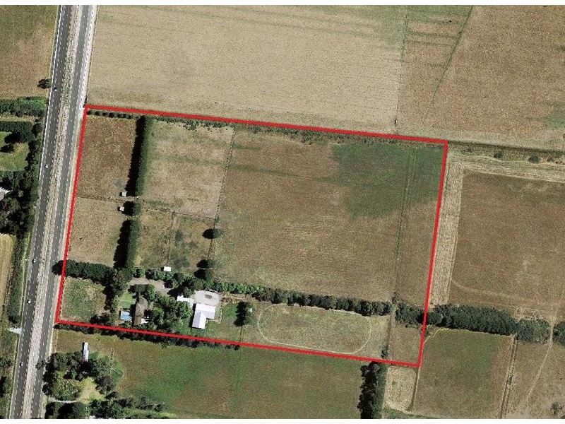 700 Berwick-Cranbourne Road, Clyde North VIC 3978