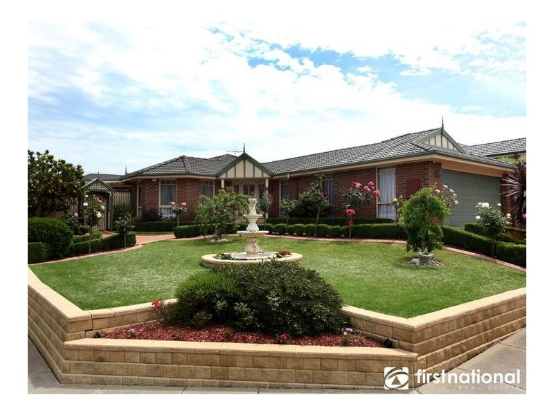 1 Charmouth Place, Narre Warren South VIC 3805