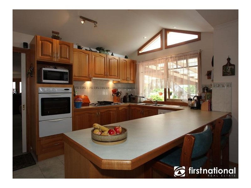 1 Charmouth Place, Narre Warren South VIC 3805