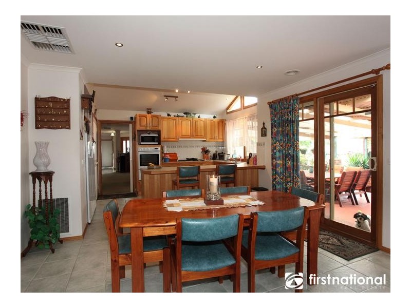 1 Charmouth Place, Narre Warren South VIC 3805
