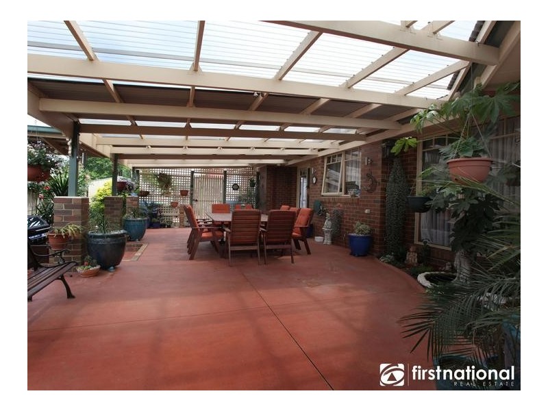 1 Charmouth Place, Narre Warren South VIC 3805
