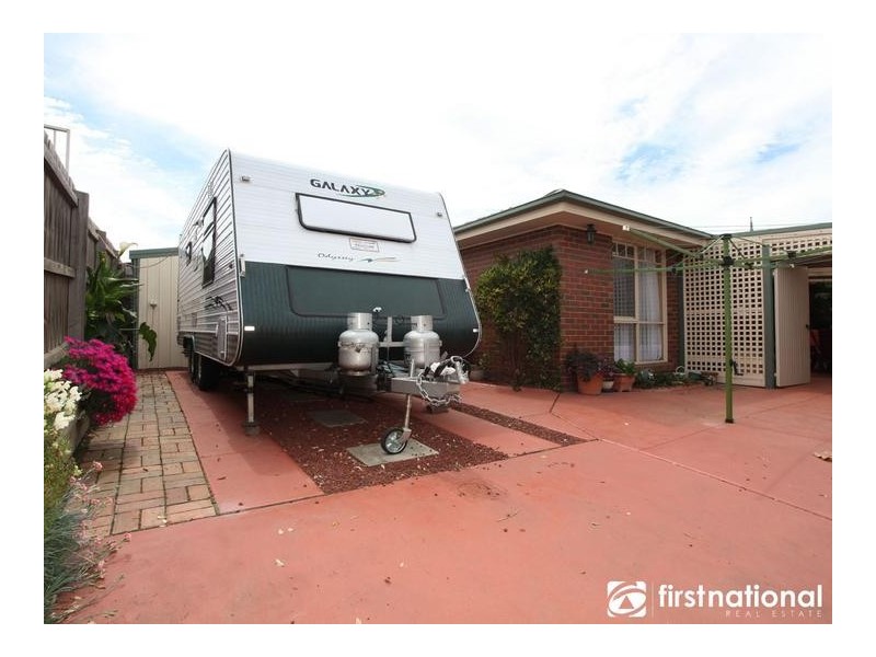 1 Charmouth Place, Narre Warren South VIC 3805