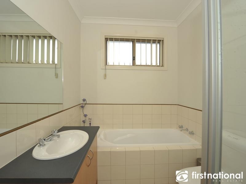 4/310 Centre Road, Narre Warren South VIC 3805