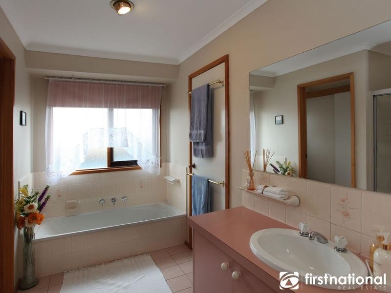 6 Eyebright Square, Hallam VIC 3803