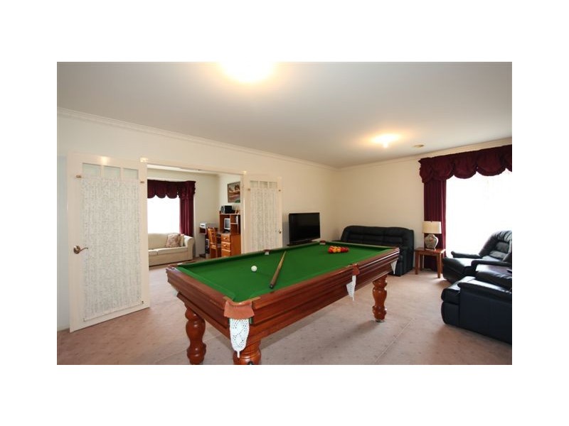 12 Pledger Close, Narre Warren South VIC 3805