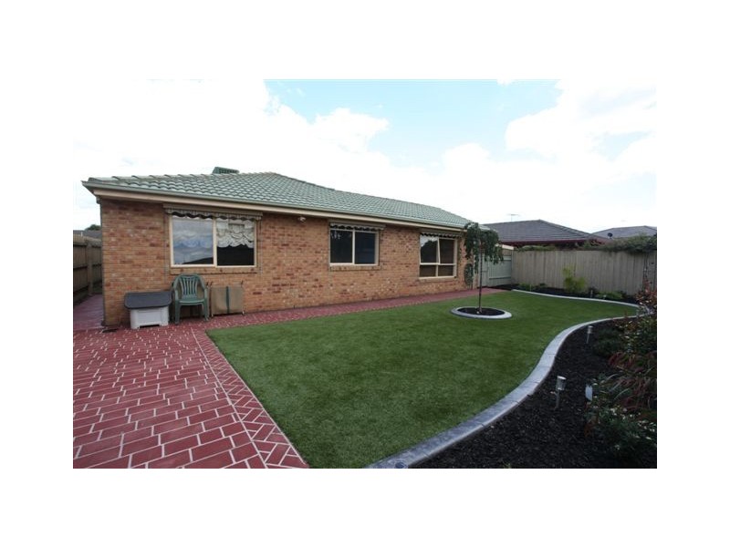 12 Pledger Close, Narre Warren South VIC 3805