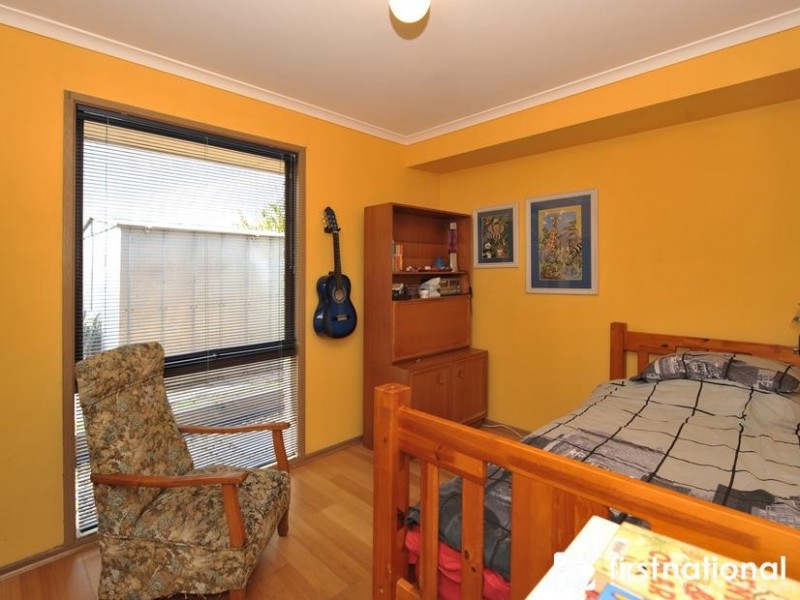 16 Eyebright Square, Hallam VIC 3803