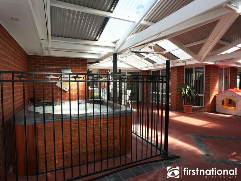 8 Highcliff Court, Narre Warren South VIC 3805