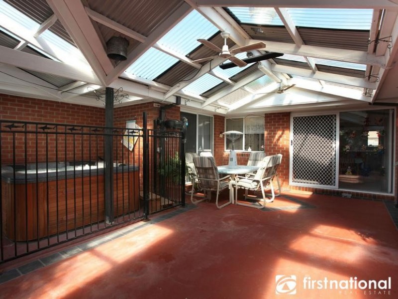 8 Highcliff Court, Narre Warren South VIC 3805