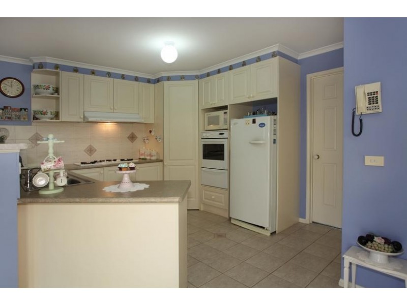 21 Sandalwood Drive, Narre Warren VIC 3805