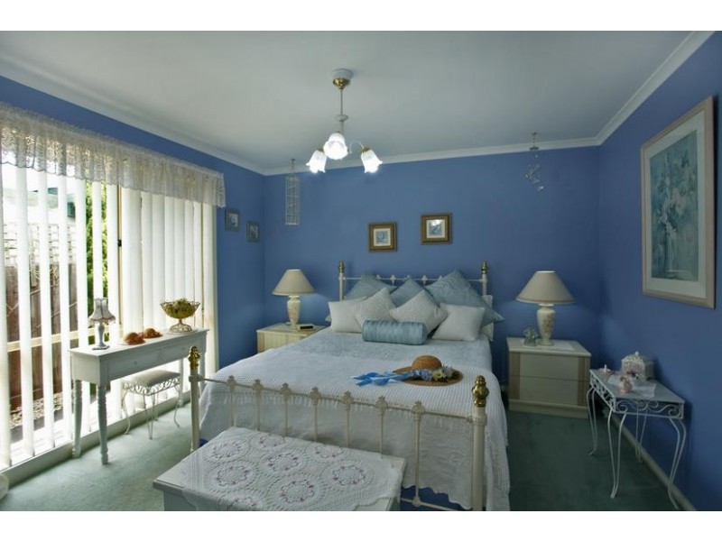 21 Sandalwood Drive, Narre Warren VIC 3805