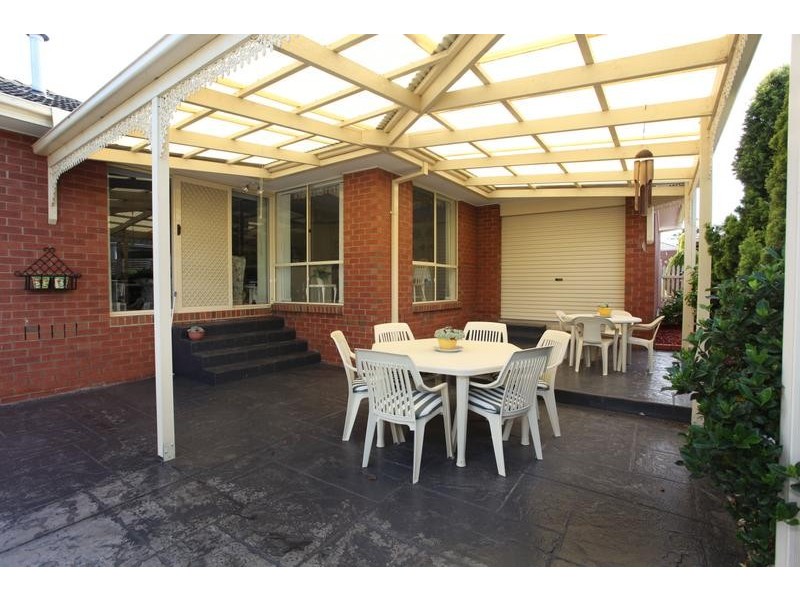 21 Sandalwood Drive, Narre Warren VIC 3805