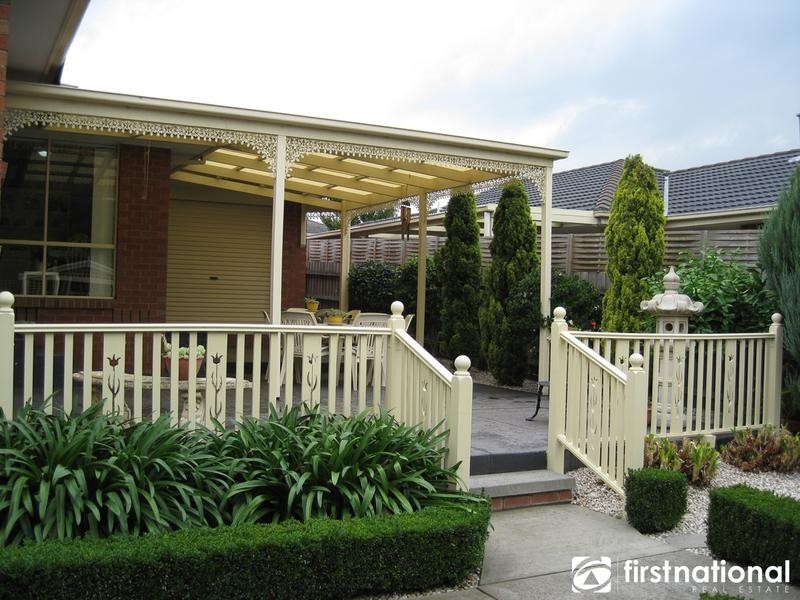 21 Sandalwood Drive, Narre Warren VIC 3805