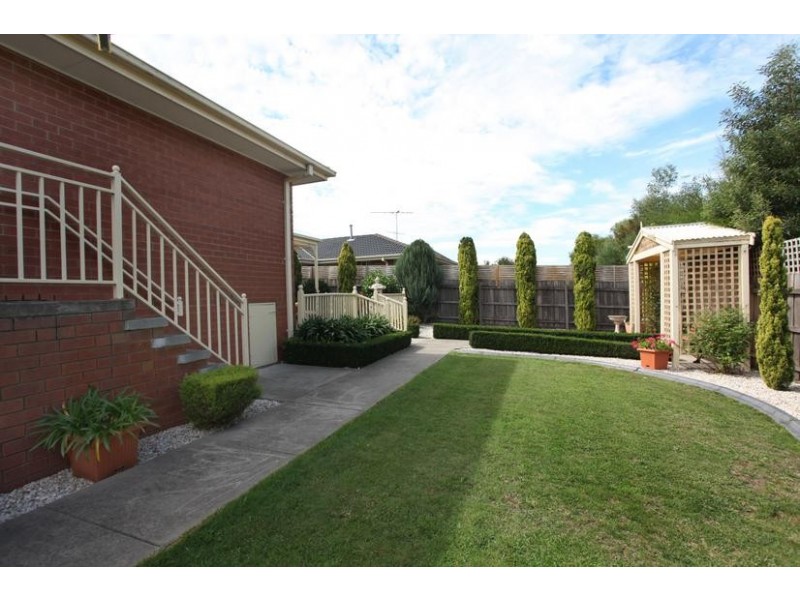 21 Sandalwood Drive, Narre Warren VIC 3805