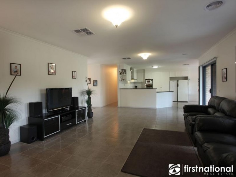 21 Garden View Court, Narre Warren North VIC 3804