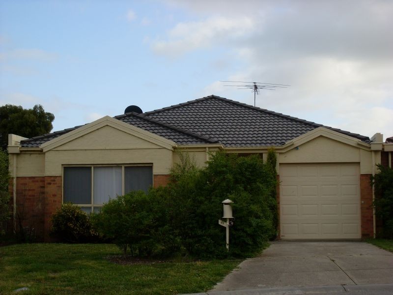 15 Margie Square, Narre Warren VIC 3805
