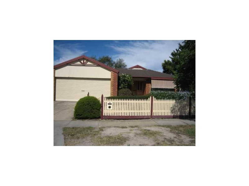 14 Christina Street, Narre Warren VIC 3805