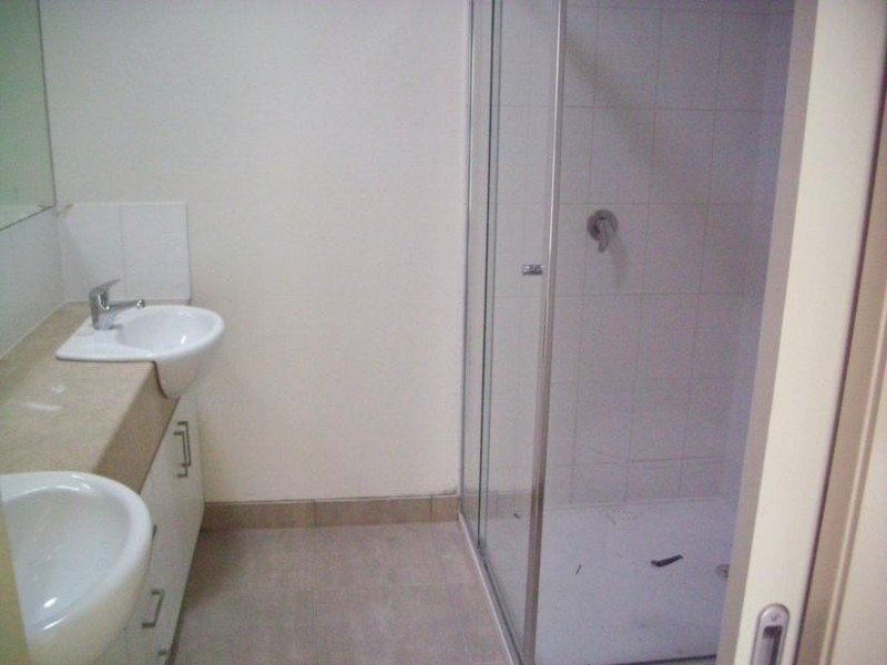 2/15 Coniston Avenue, Berwick VIC 3806