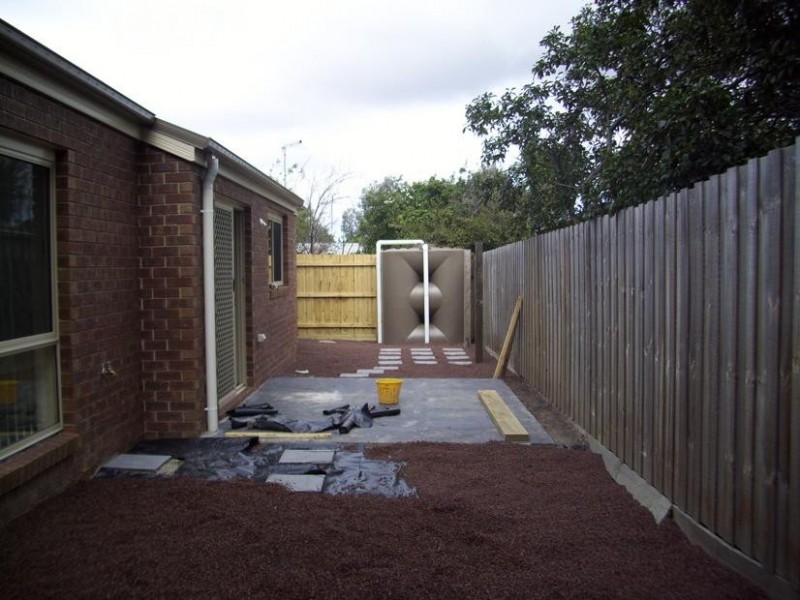 2/15 Coniston Avenue, Berwick VIC 3806