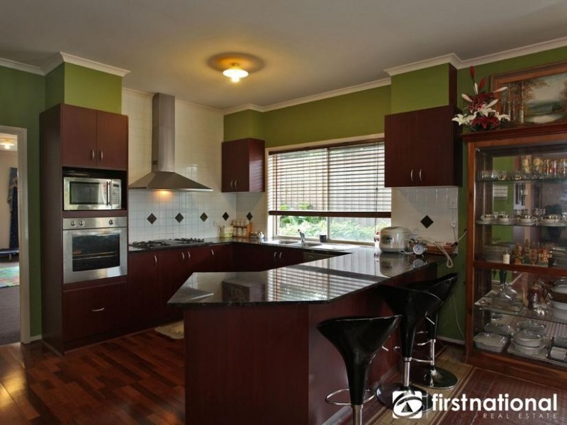 9 Grosvenor Place, Narre Warren North VIC 3804