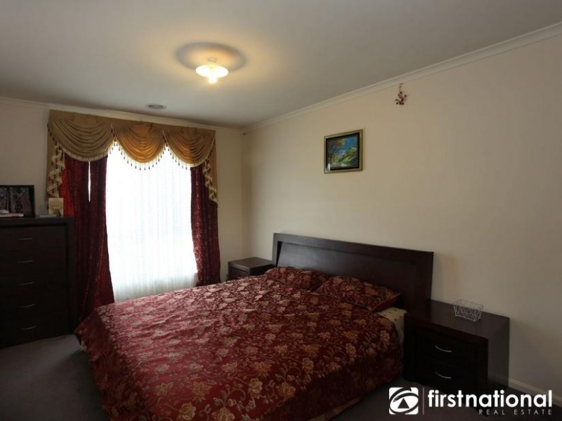 9 Grosvenor Place, Narre Warren North VIC 3804