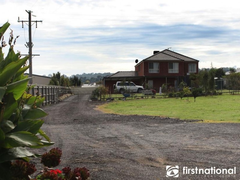 9 Grosvenor Place, Narre Warren North VIC 3804