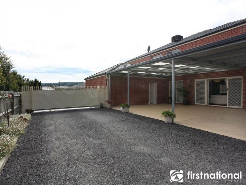 9 Grosvenor Place, Narre Warren North VIC 3804