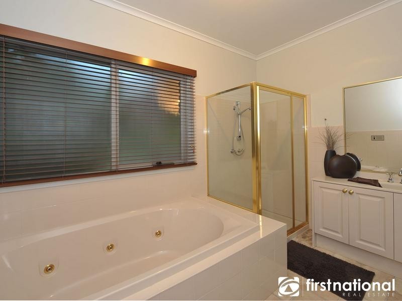 9 Angela Court, Narre Warren North VIC 3804