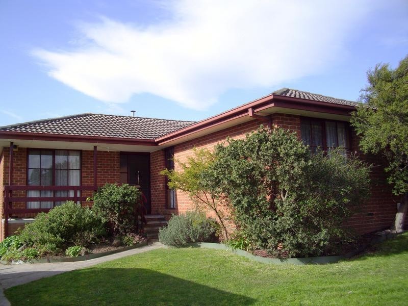 18 Heyington Circle, Narre Warren VIC 3805