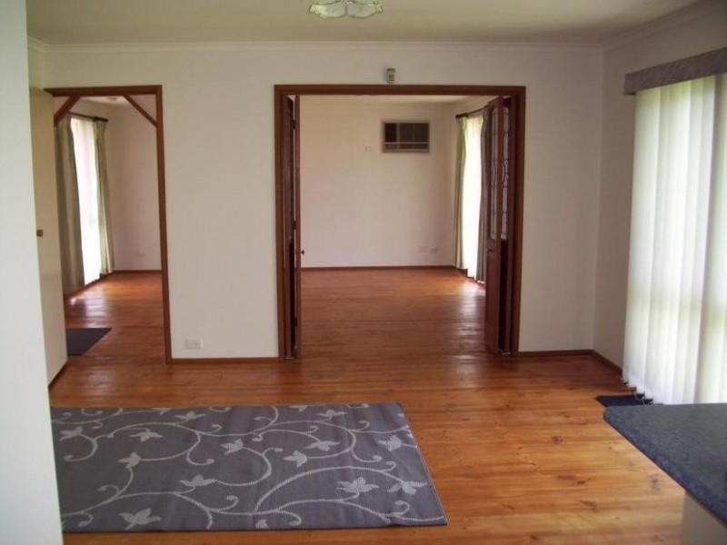 18 Heyington Circle, Narre Warren VIC 3805