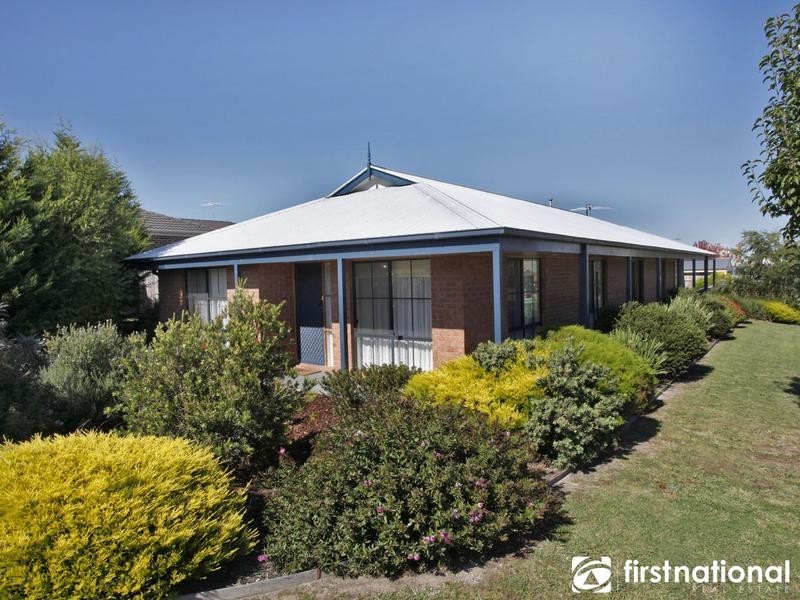 17 Portchester Boulevard, Beaconsfield VIC 3807