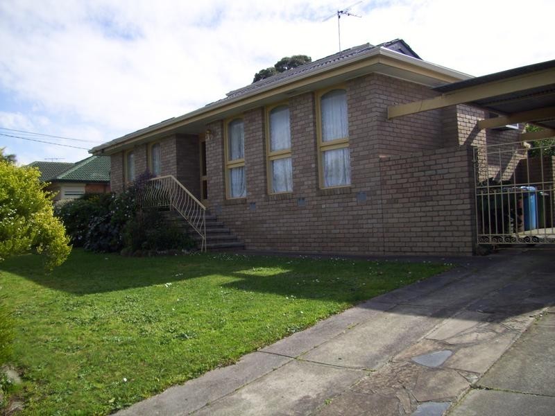 16 Phillip Road, Hallam VIC 3803