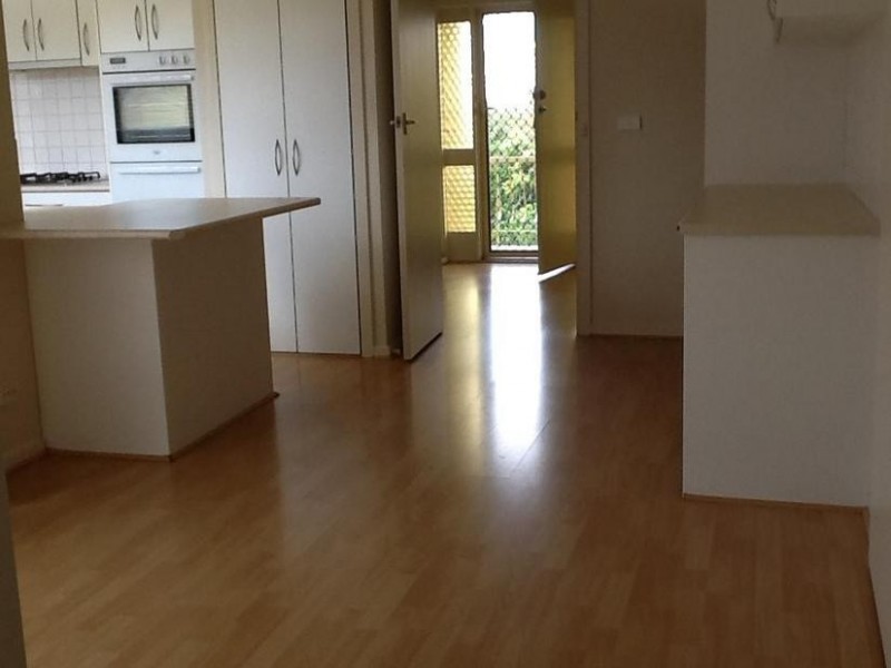 16 Phillip Road, Hallam VIC 3803